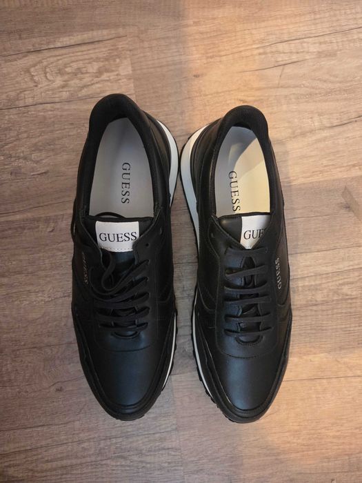 Guess Нови Черни спортни обувки
