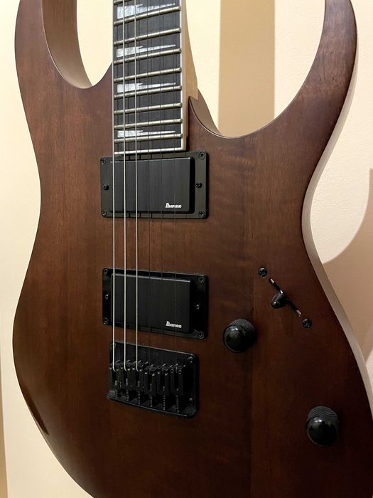 Китара Ibanez GRG121-DX + Кубе Harley Benton HB-20R + аксесоари