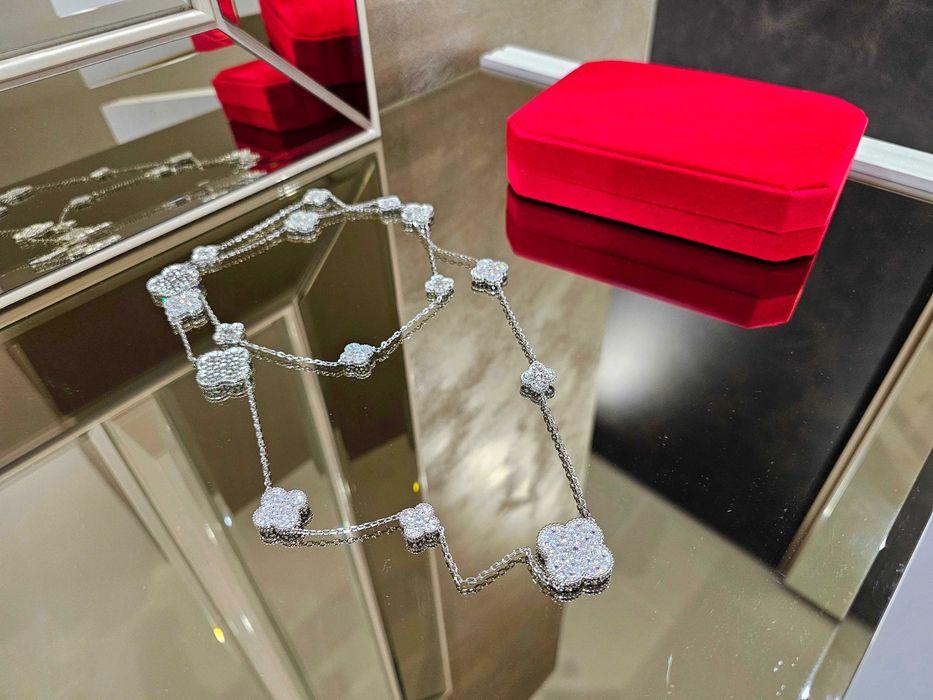 Van Cleef & Arpels VCA Silver 16 Motifs Diamond Alhambra Дамско Колие