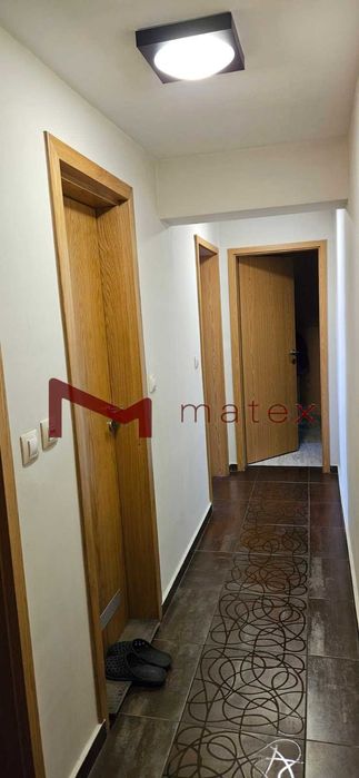 Просторен Многостаен Апартамент на отлична локация-Кателиев