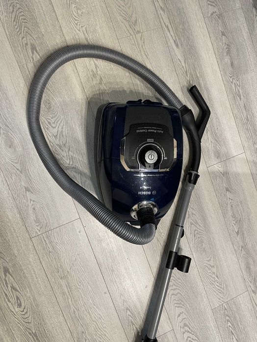 Bosch Series 8 BGL8X230/18 — прахосмукачка