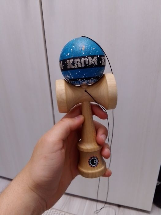 Ken o kendama + bila strogo