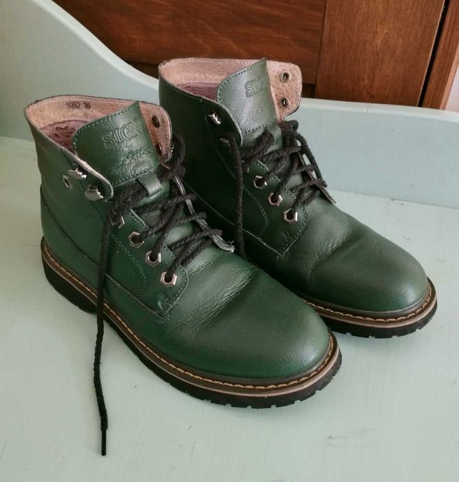 Ниски боти от естествена кожа