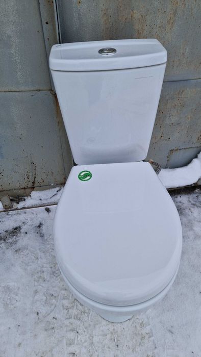 Продается унитаз