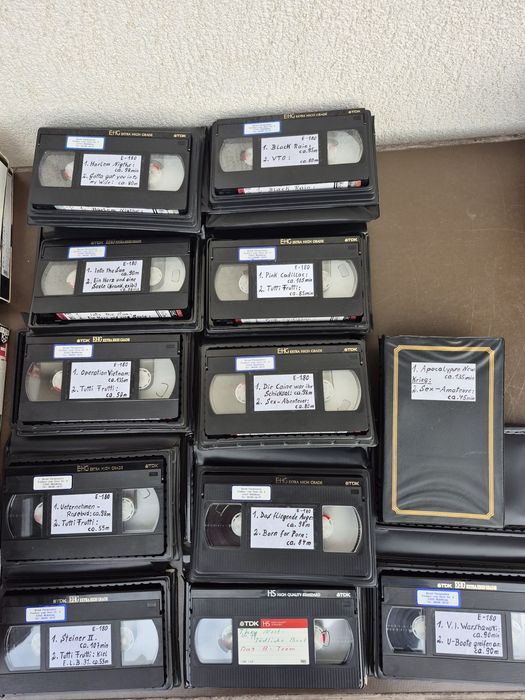 Vând 70 casete video VHS originale TDK de 240 minute,colectie  filme