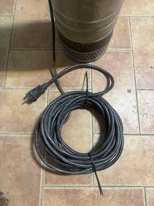 Pompa sumersibila  profesionala .