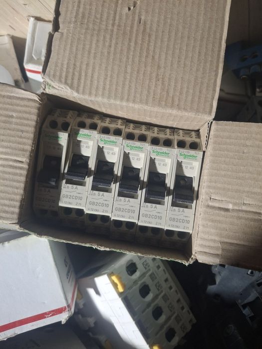 Автоматы shneider есть разные