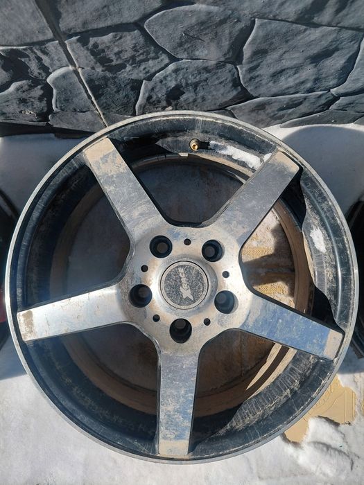 Продам литые диски r16