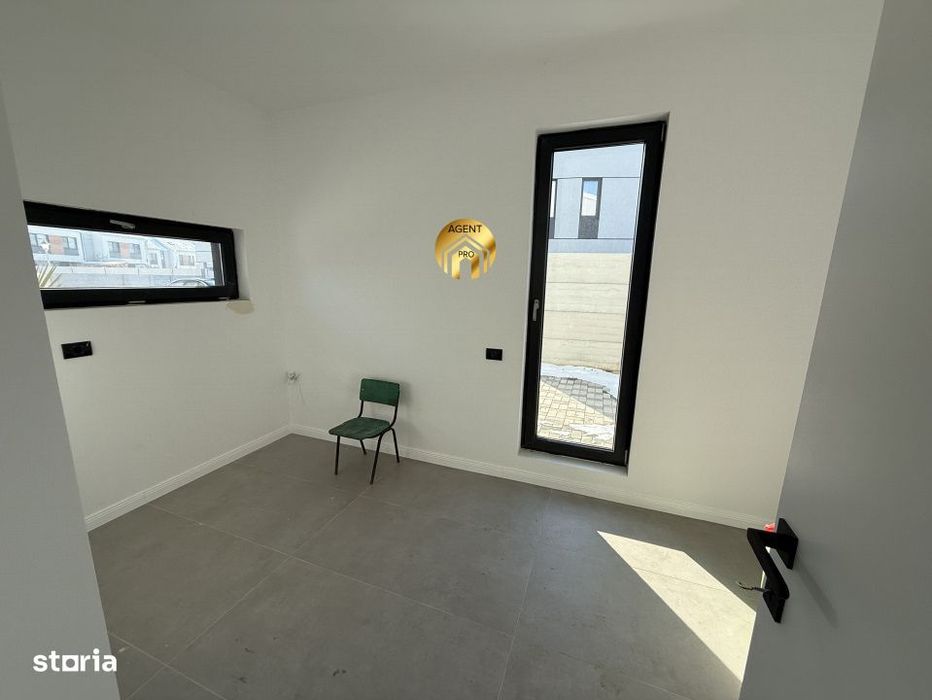 Vila Duplex lux in Bragadiru 4 camere,380mp teren.
