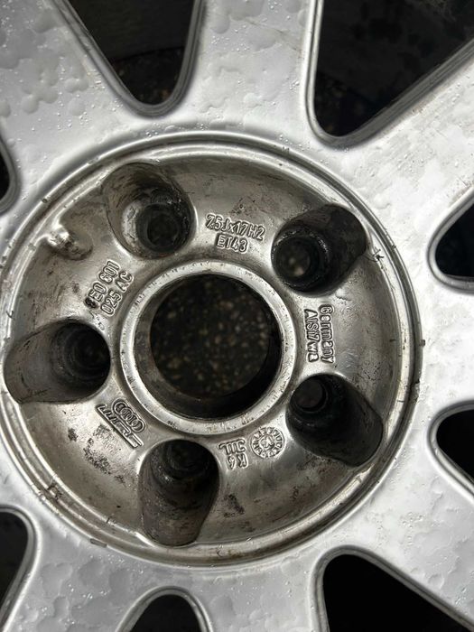 Джанти за Audi A3 Golf 5 Seat Skoda 5x112 17 цола