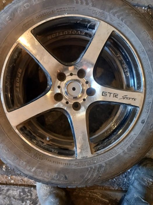 Продам диски на 16 стояли на рено дастер