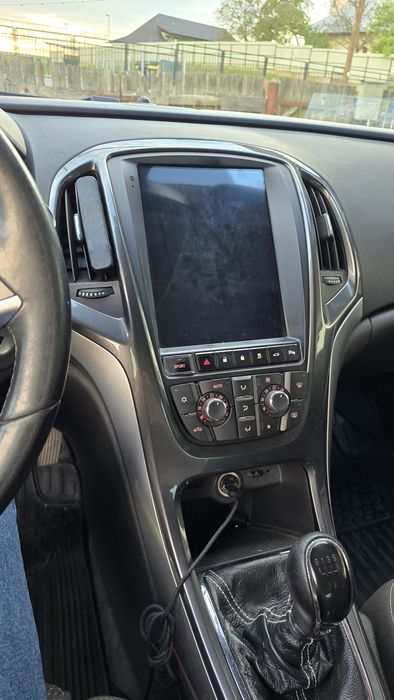 Opel Astra j - 1,6 L benzina + GPL