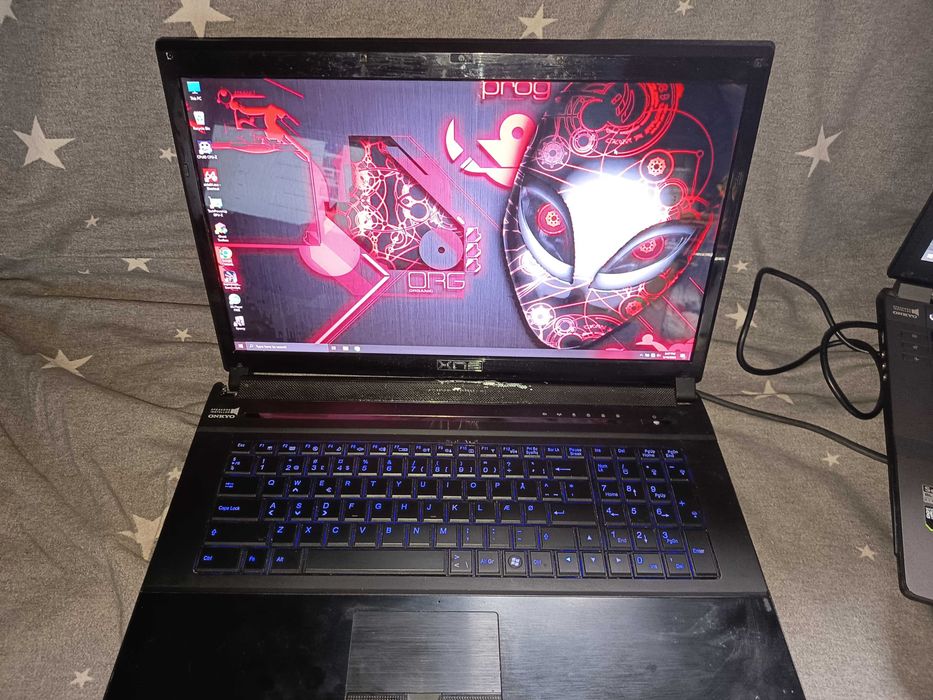Laptop gaming Clevo P170em, Core i7 3720qm, gtx 675m 2gb ddr5, 8gb ram, display mare 17,3 led Full HD