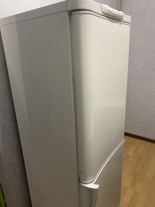 Холодильник и микроволновка