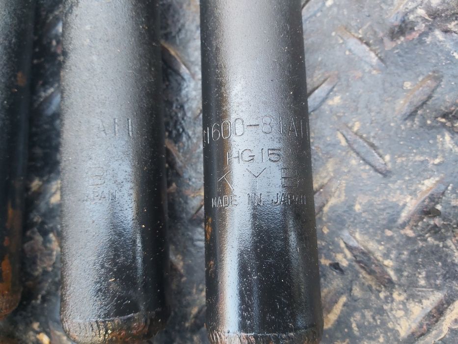 Оригинални амортесьори и пружини Сузуки Джимни  KYB