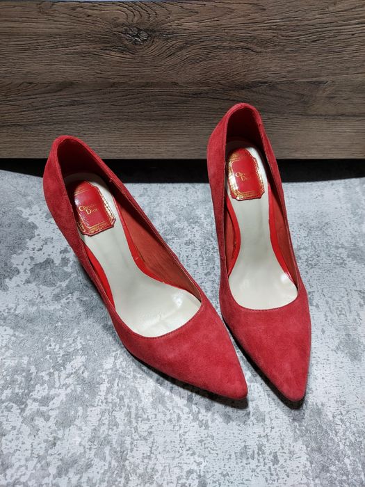 Продам новые туфли