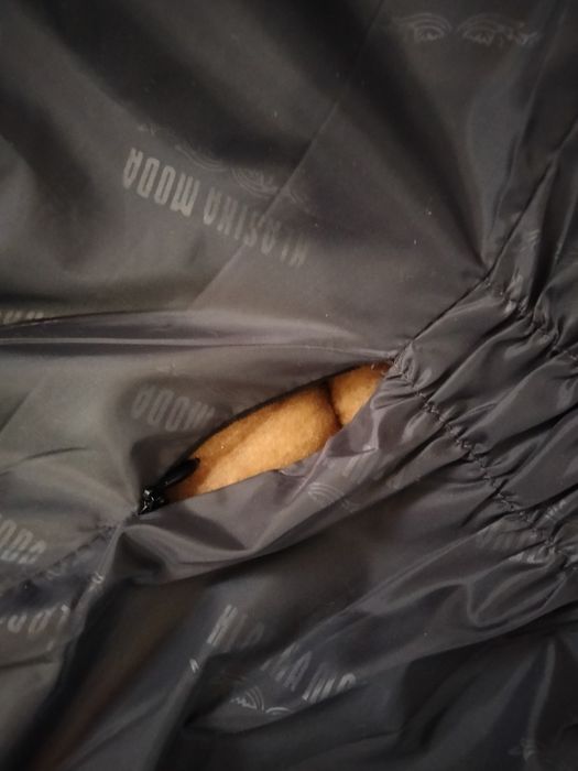 Женский пуховик с капюшоном