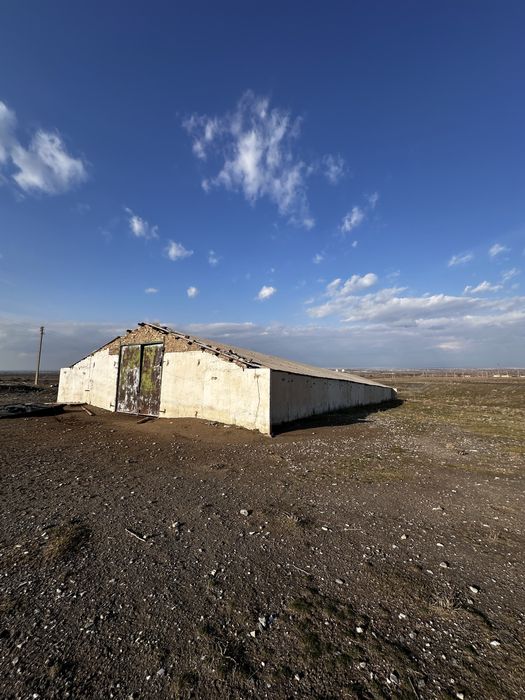 No turar yir joy sotiladi