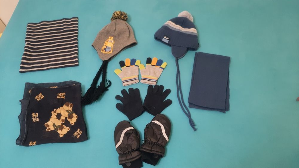 Lot căciuli și mănuși 5-6 ani 52-54 cm