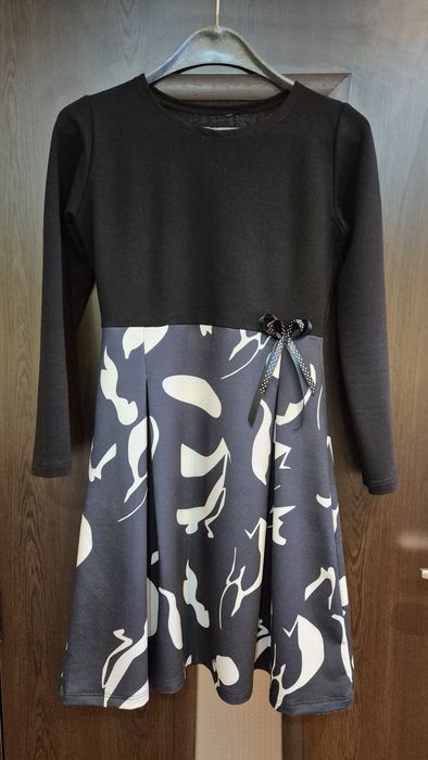 Елегантна дамска рокля