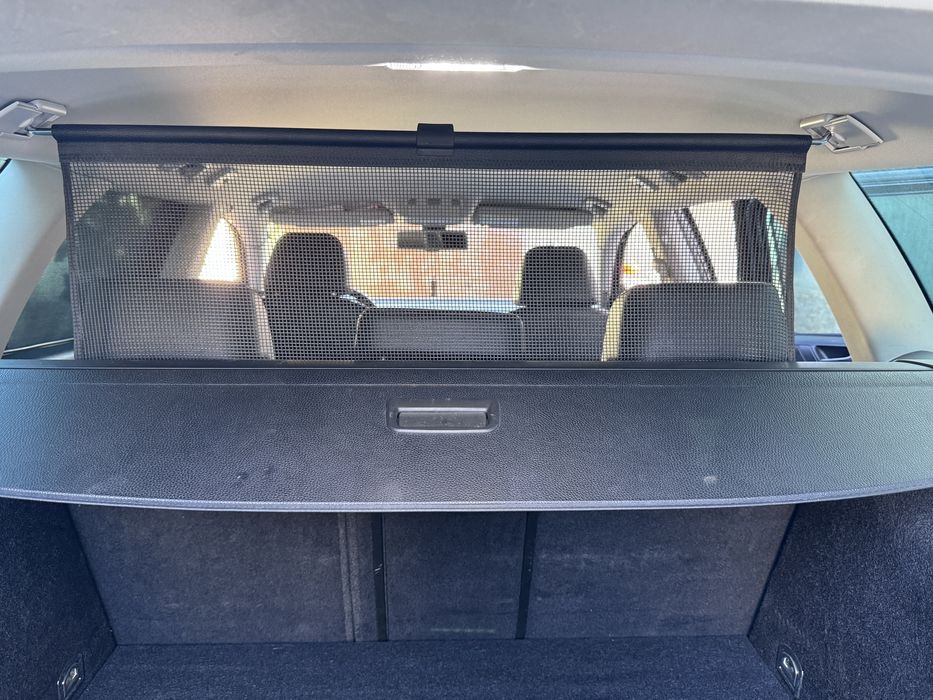 Оригинална преграда за кучета Volkswagen Passat b6