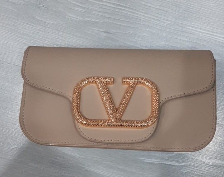 Geanta nude Valentino,logo metalic,saculet, etichetă