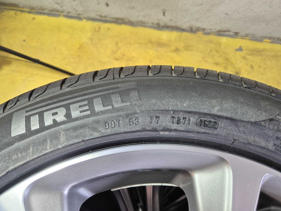 ROTI Jante Anvelope NOI 225/50/18 - OEM BMW X1 X2 IX1 PIRELLI 2022 RFT
