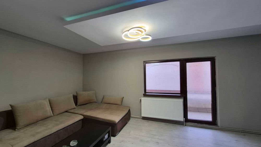 Apartament 3 camere decomandat Onesti, zona Mall.