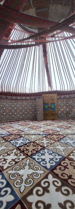 Юрта (новая, выстовочная)