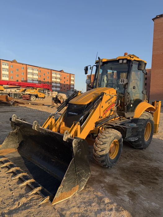 Экскаватор погрузчик3в1