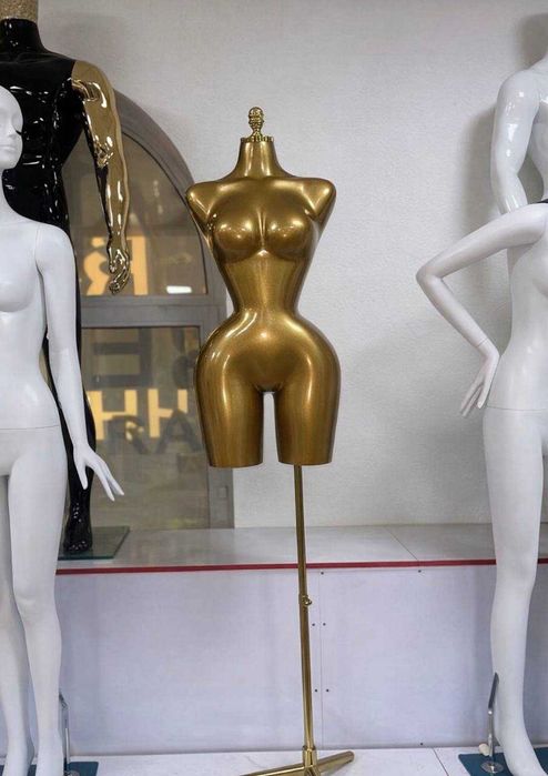 maniken veshalka