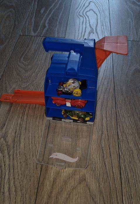 Hot wheels launcher case
