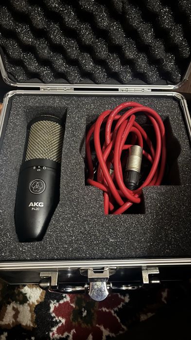 Микрофон AKG P420
