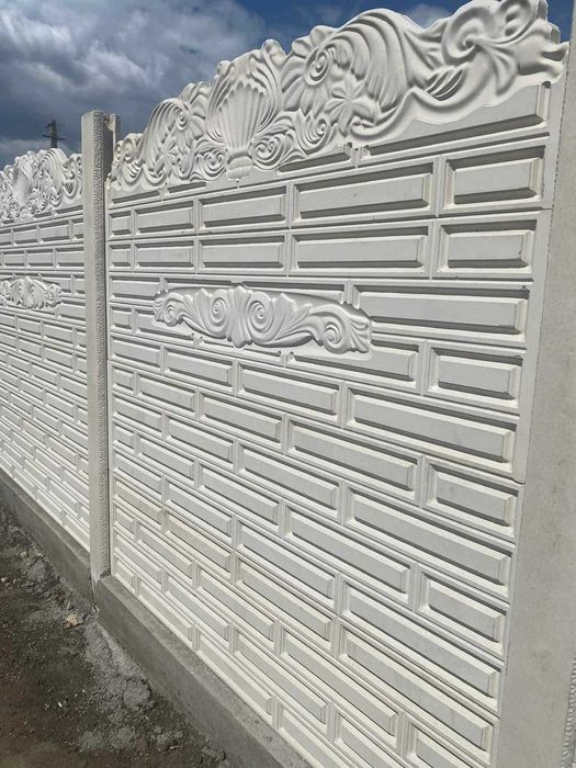 Placi de gard prefabricate