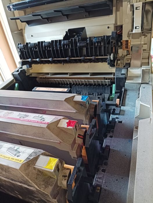 Продавам принтер формат А3