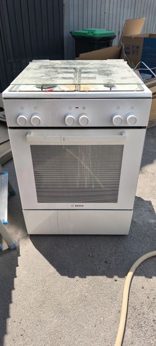 Продам газовую плиту Bosch