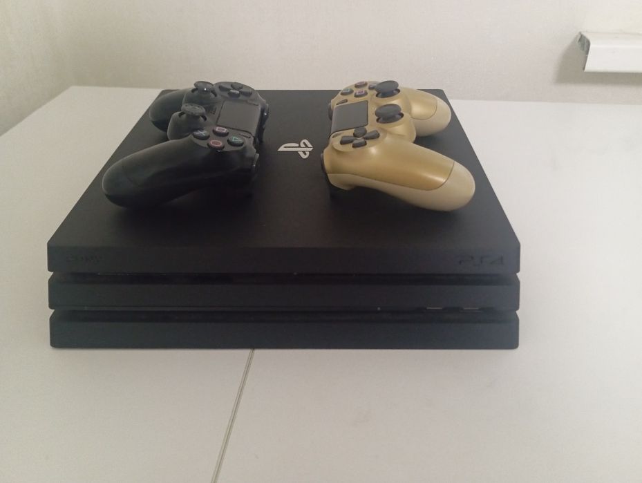 Консоль пс 4 про