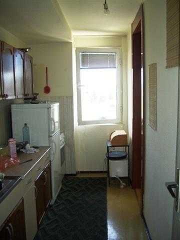 Двустаен имот в кв.Люлин 5