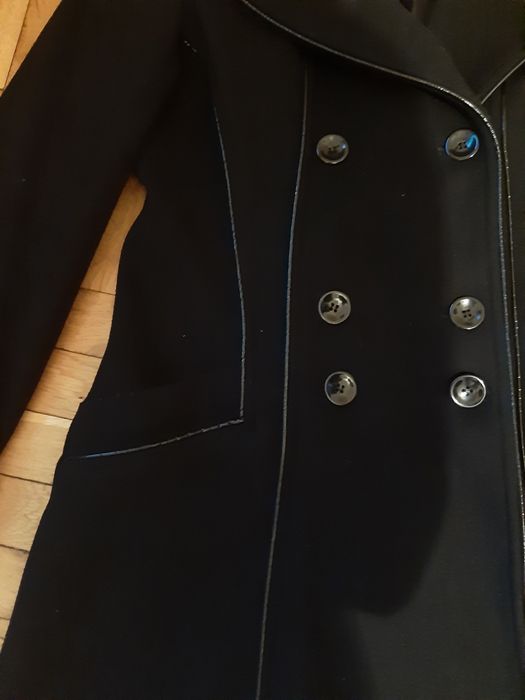 Елегантно дамско палто