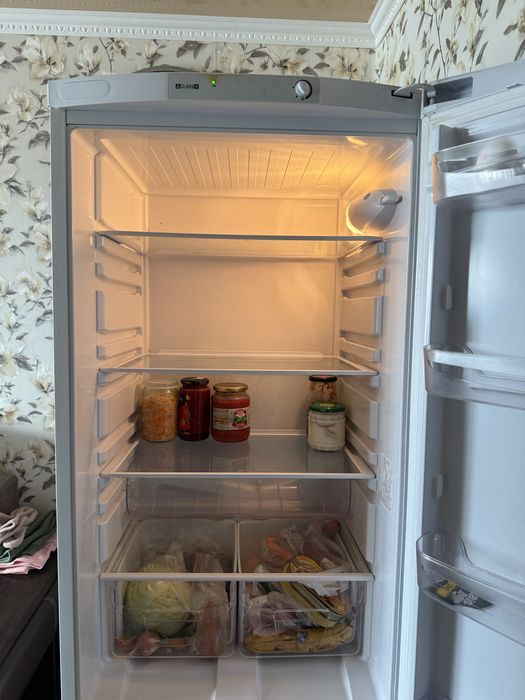 Indesit холодильник