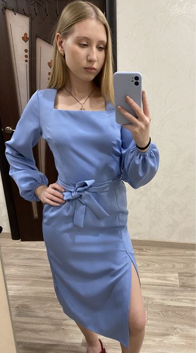 Продам женское платье S/42