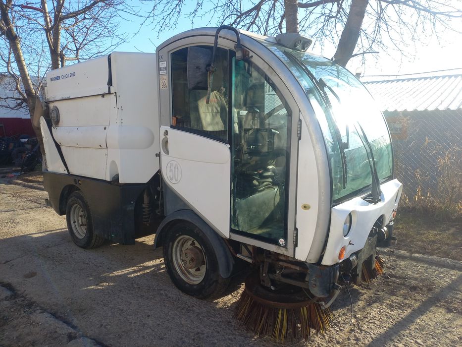 Maturatoare stradala BUCHER citycat 2020 funcționează,cu unele defecte