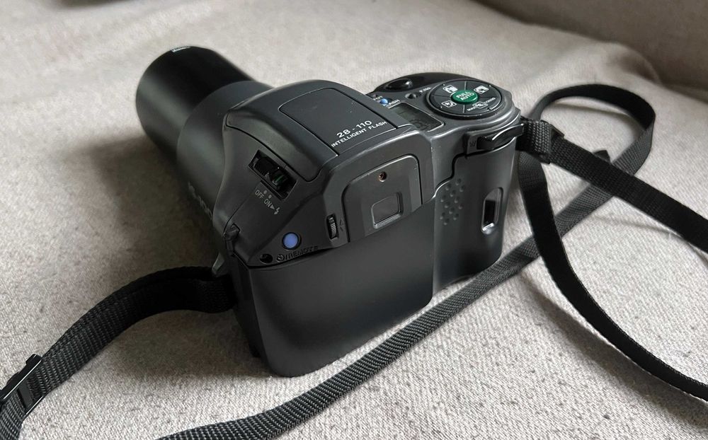 Camera foto film 35 mm Olympus IS-100 obiectiv 28-120mm