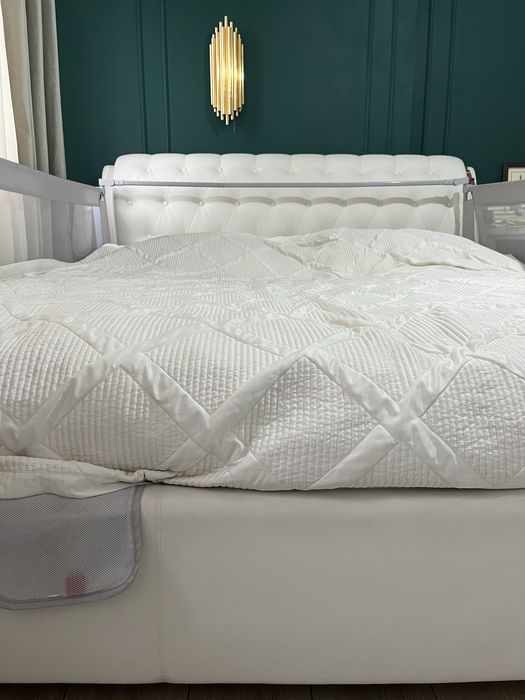 Продаётся кровать с матрасом, 200×180