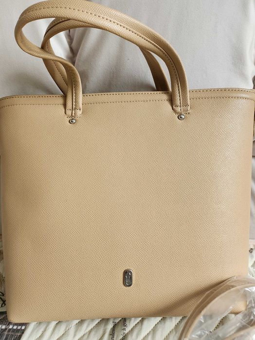 Нова бежава чанта