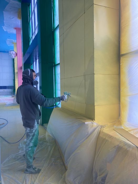 Шпатлевка / Покраска / Обои