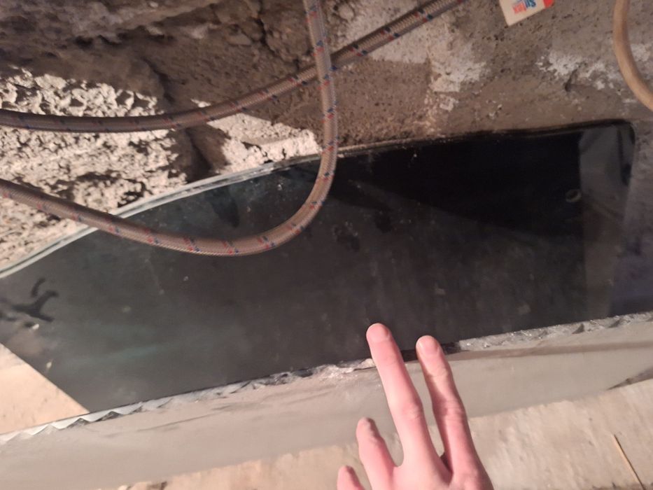 Стеклянный столик