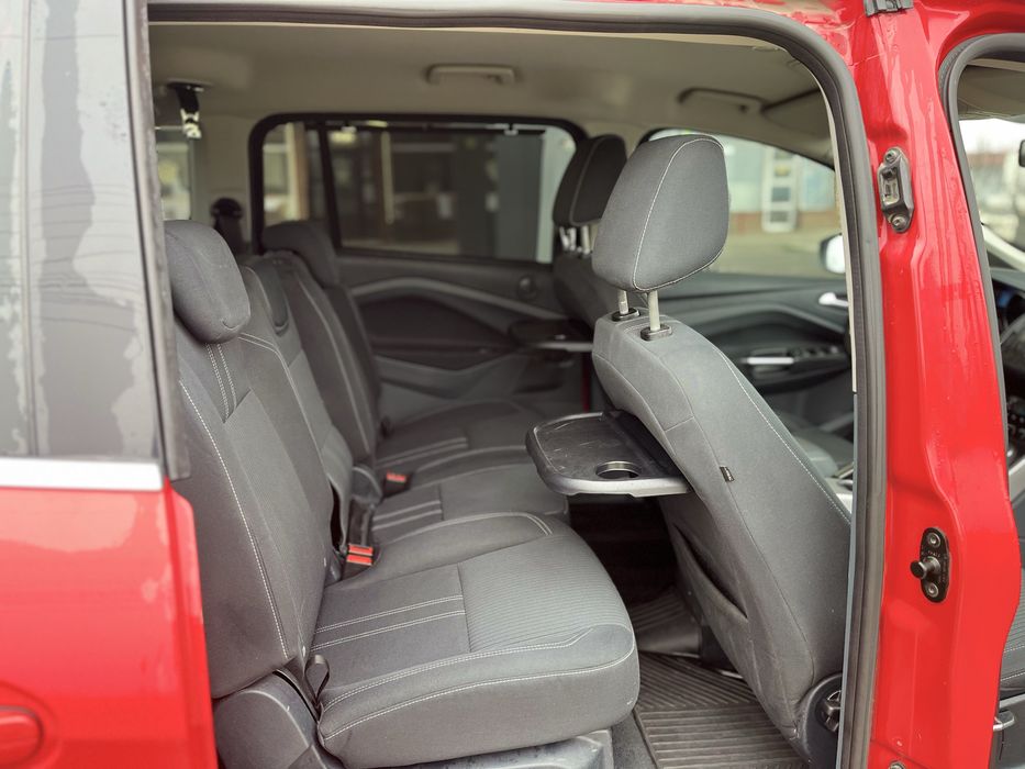 Ford C max / 7 locuri / 1.6 TDCI 116 Cp / km 264.000 / adus recent