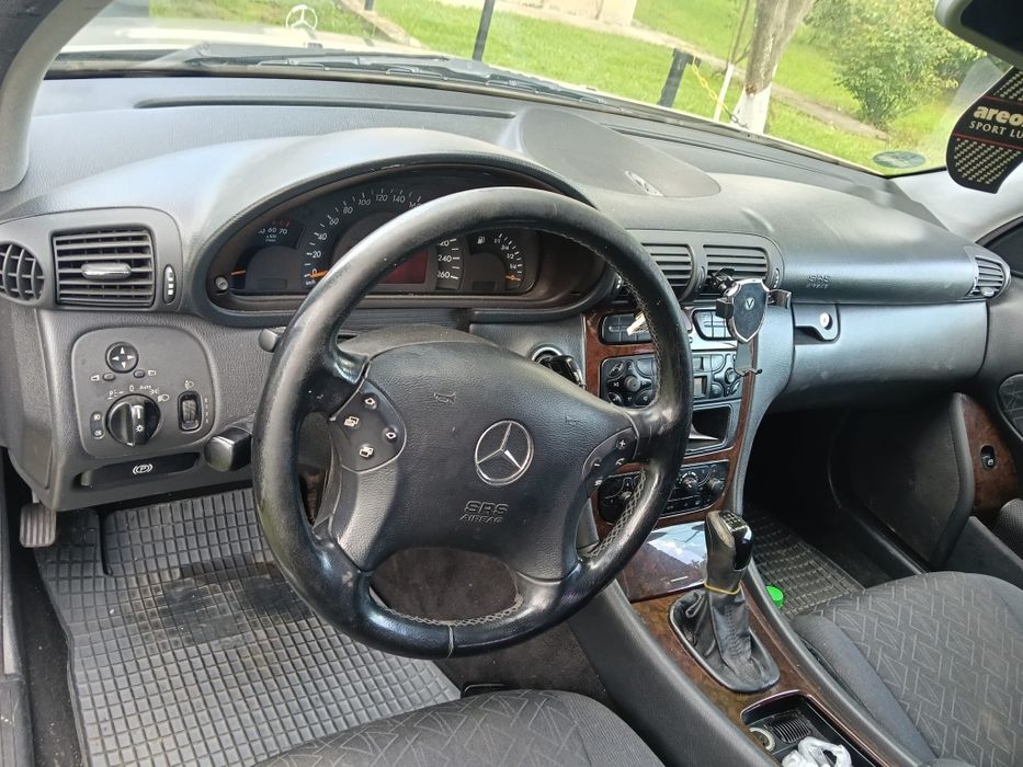 Mercedes Benz  2002