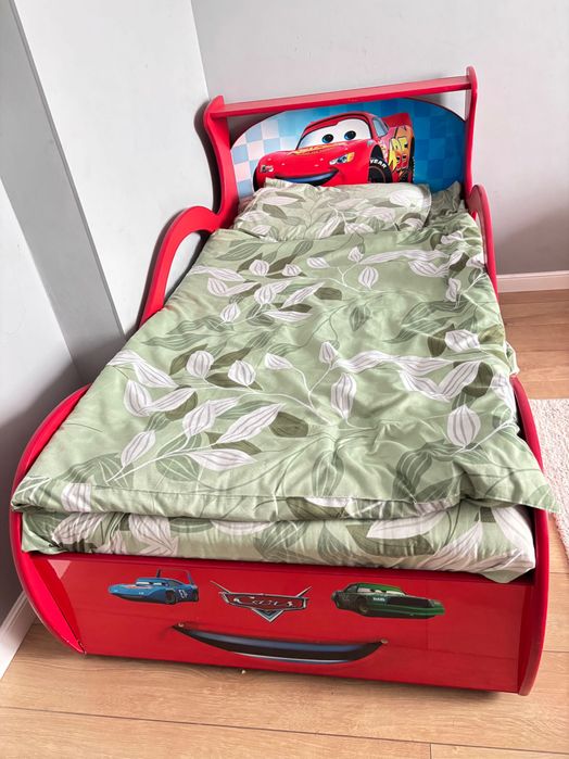 Продам машинку кровать